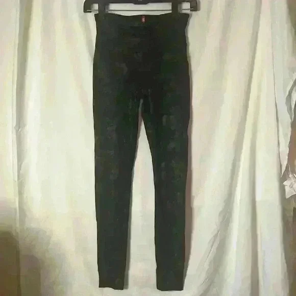 Spanx Camo Leggings - Picture 1 of 8